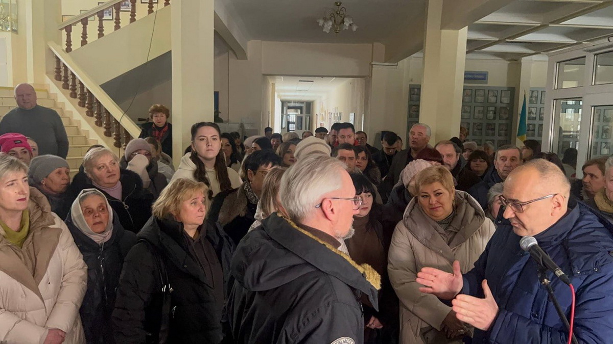 МОН перенесло вибори ректора Вінницького педагогічного університету, колектив вийшов на протест - фото 4