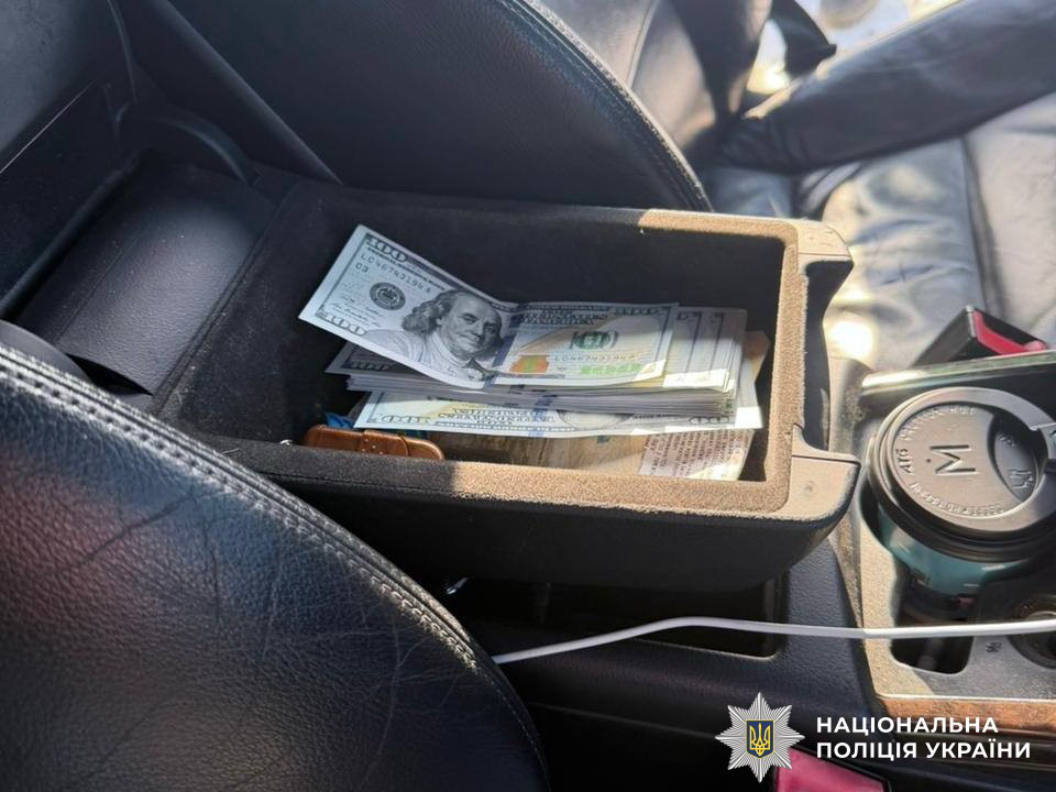 Затримали чоловіка на Вінниччині, який продавав російські автомати - фото 2