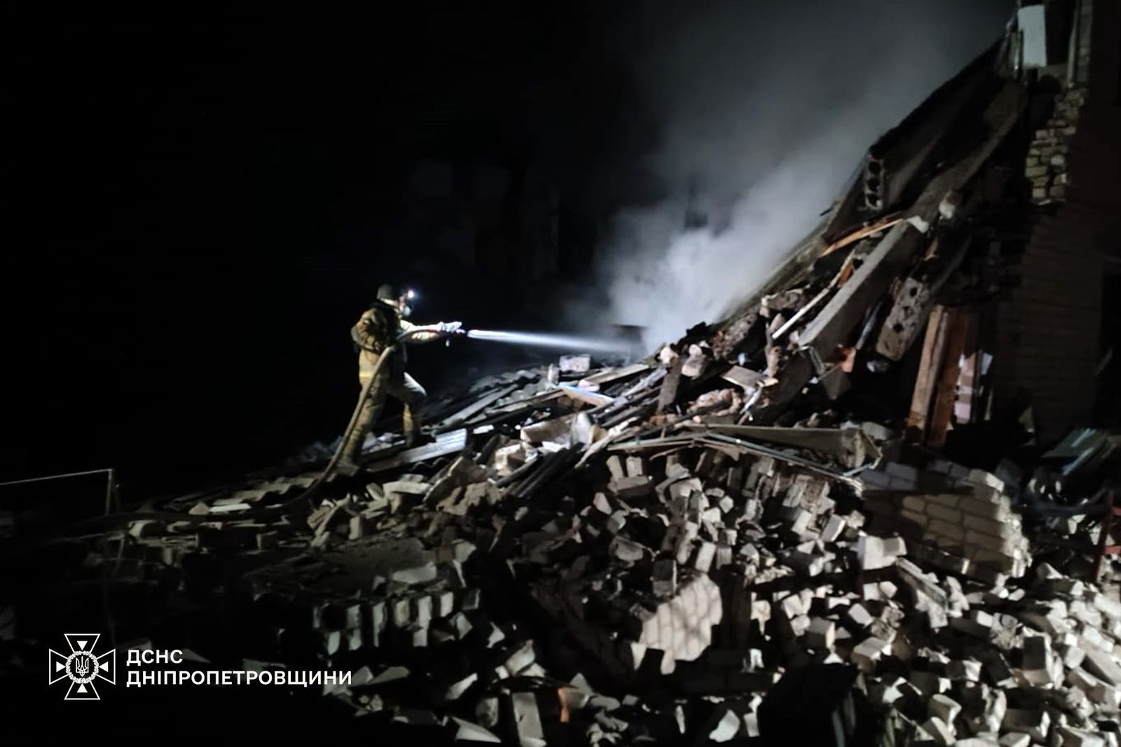 Дніпро: четверо людей, серед них – дві дитини постраждали внаслідок нічної російської атаки - фото 3