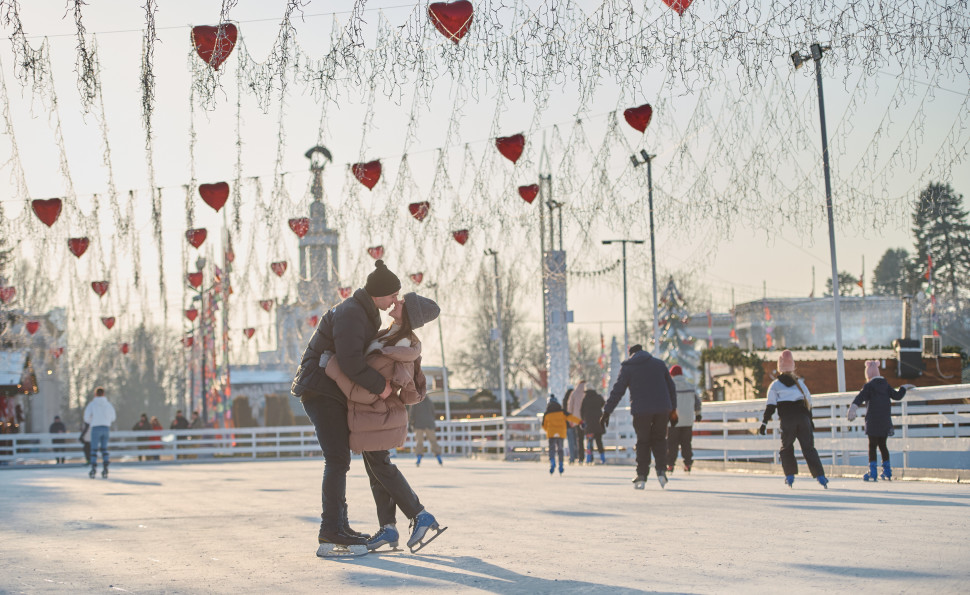 Куди піти 14 лютого у Києві: швидкі побачення, концерти, вистави, заклади