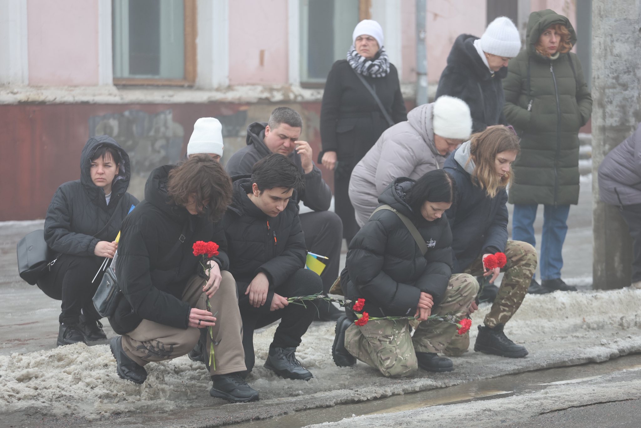 Умань прощалася із солдатом Миколою Омельчуком. Фото - фото 2