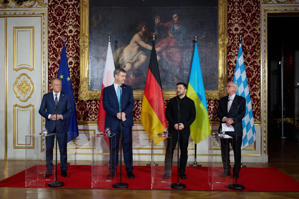 Від імені українського народу Зеленський отримав премію імені Евальда фон Кляйста - фото 2