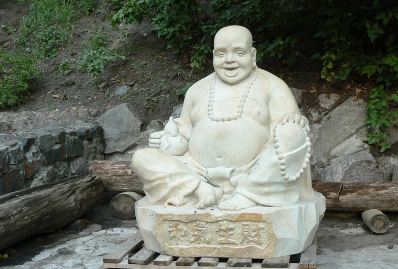 «Білий лотос» у Черкасах: таємниці найбільшого буддистського храму Східної Європи