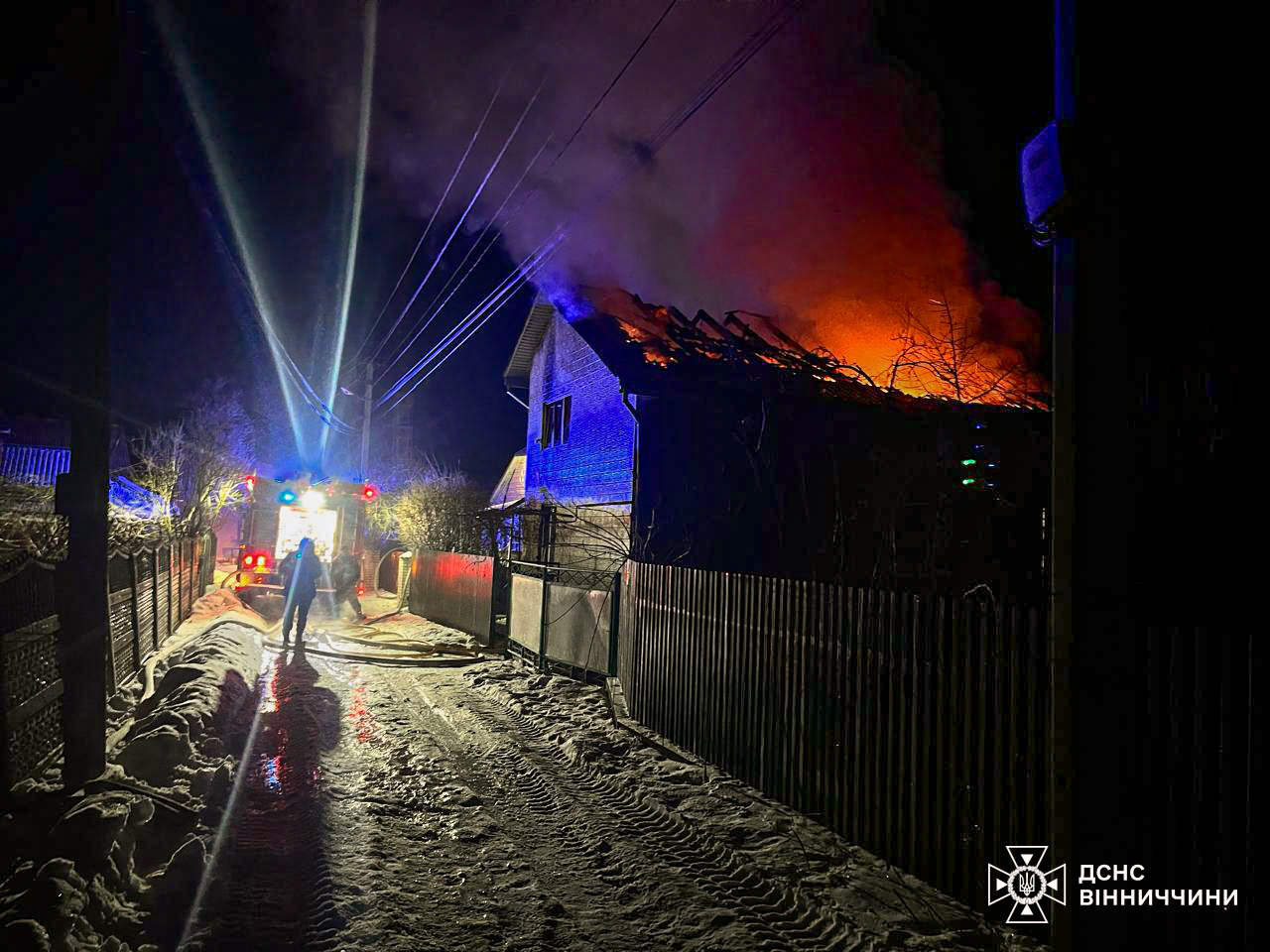 На Вінниччині через коротке замикання горіла адмінбудівля - фото 3