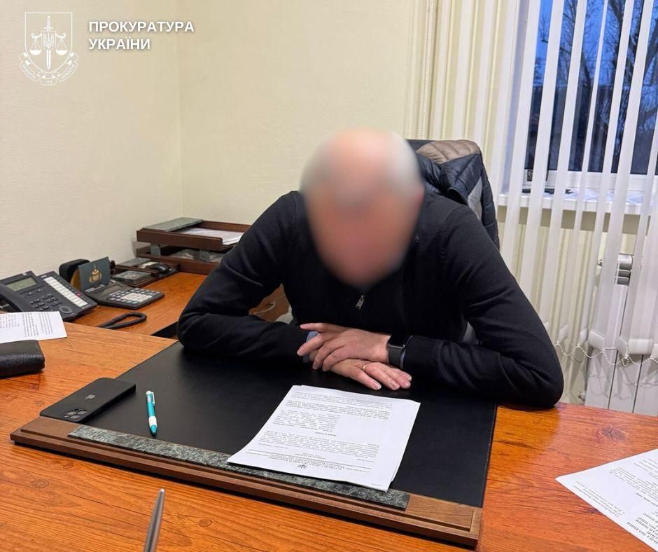 Переломи, розтрощені авто та витрати на лікування – прокурори повідомили про підозру посадовцям комунальних підприємств Києва - фото 4