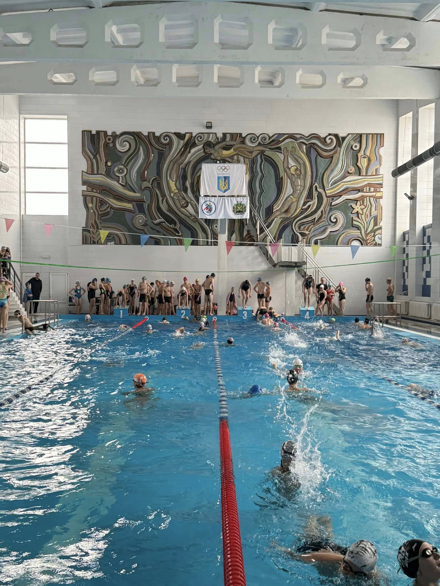 Майже 200 юних спортсменів змагалися у плаванні на турнірі в Чорнобаї
