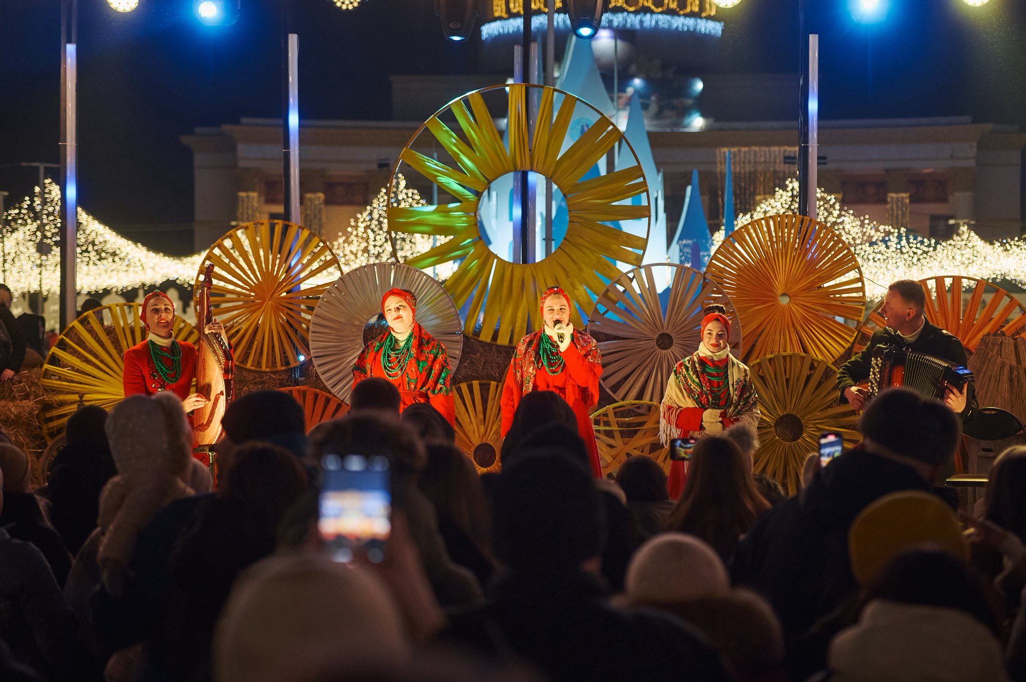 Масниця-2026 у Києві: спалення опудала, вогняне шоу, смачні млинці та концерти