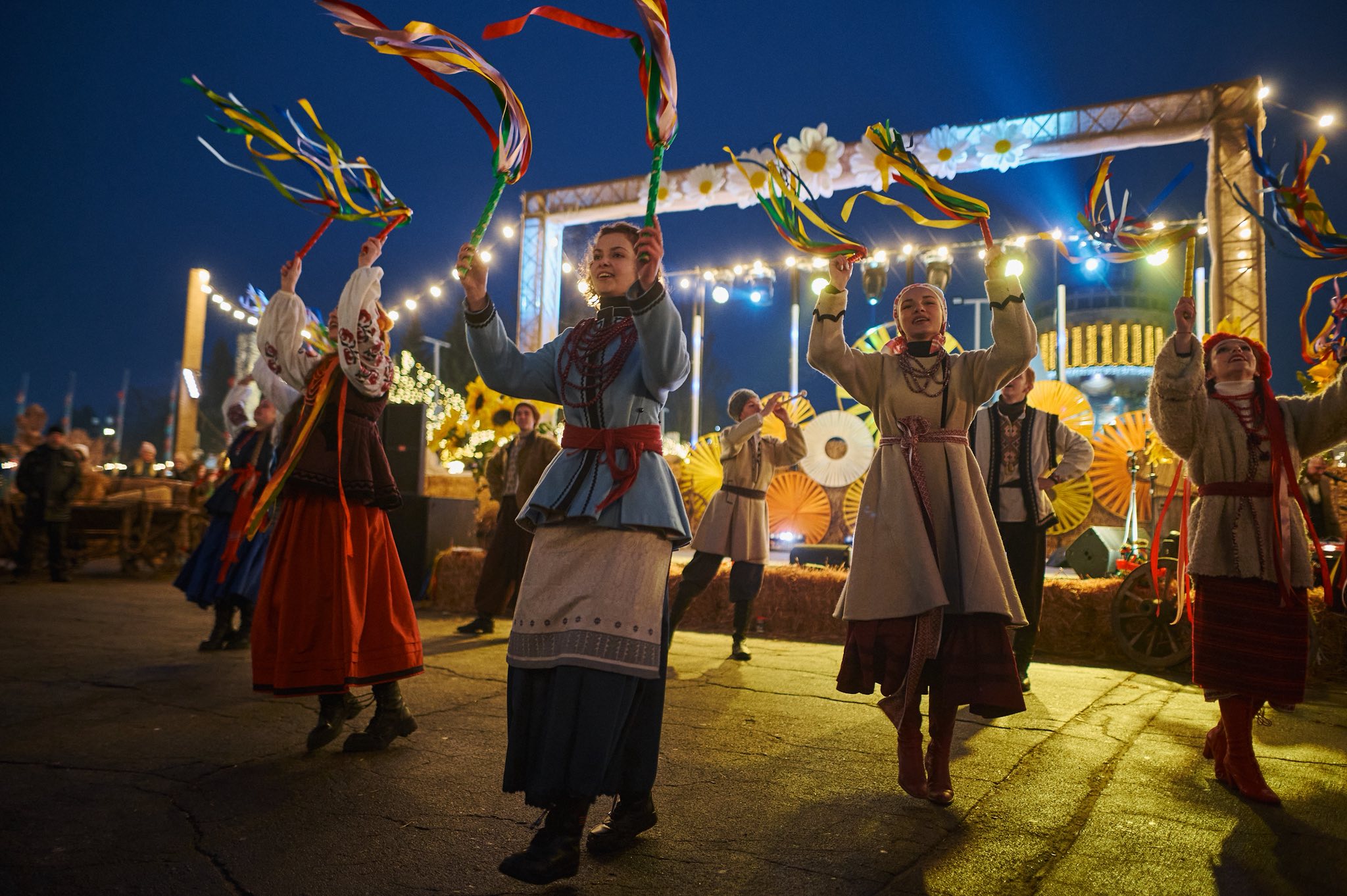 Масниця-2026 у Києві: спалення опудала, вогняне шоу, смачні млинці та концерти - фото 3