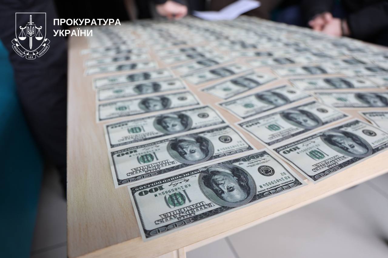 18 тисяч доларів за «непридатність»: жінка з Черкащини обіцяла виготовити медичні довідки