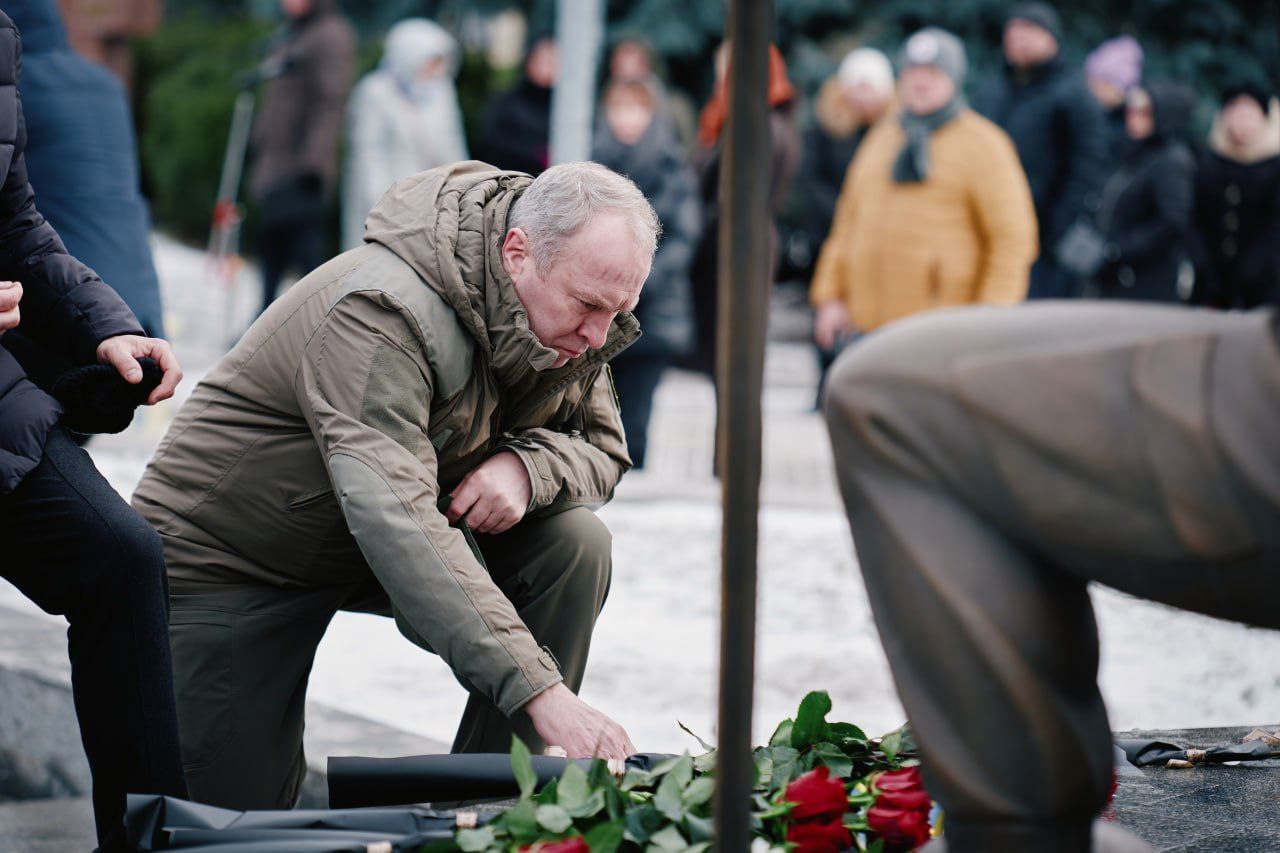 У Черкасах вшанували пам’ять загиблих під Дебальцевим - фото 2