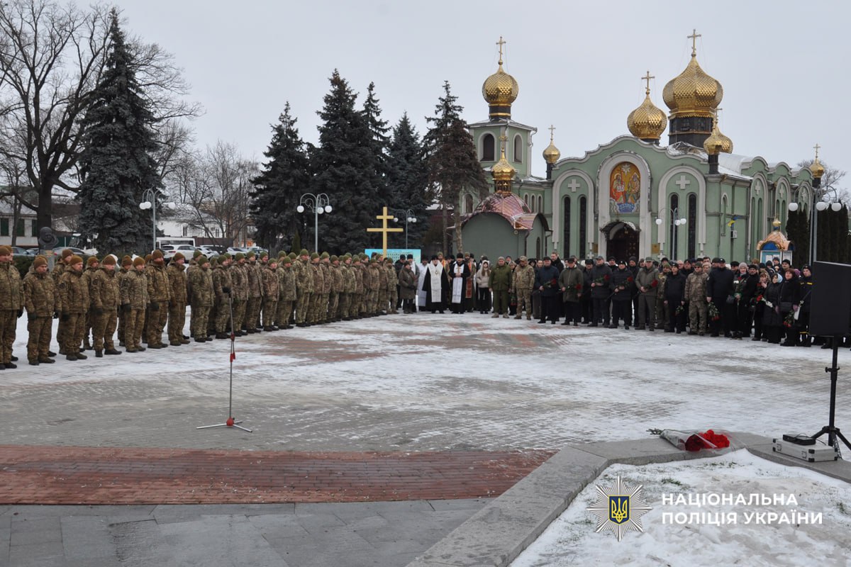 У Черкасах вшанували пам’ять загиблих під Дебальцевим - фото 5