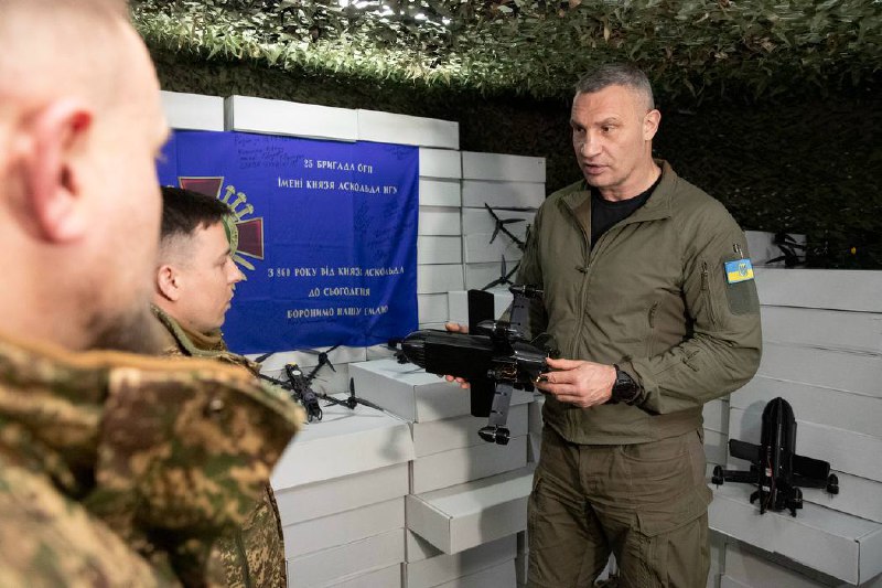 Київ передав 1200 БпЛА бійцям 25-ої бригади Нацгвардії - фото 2