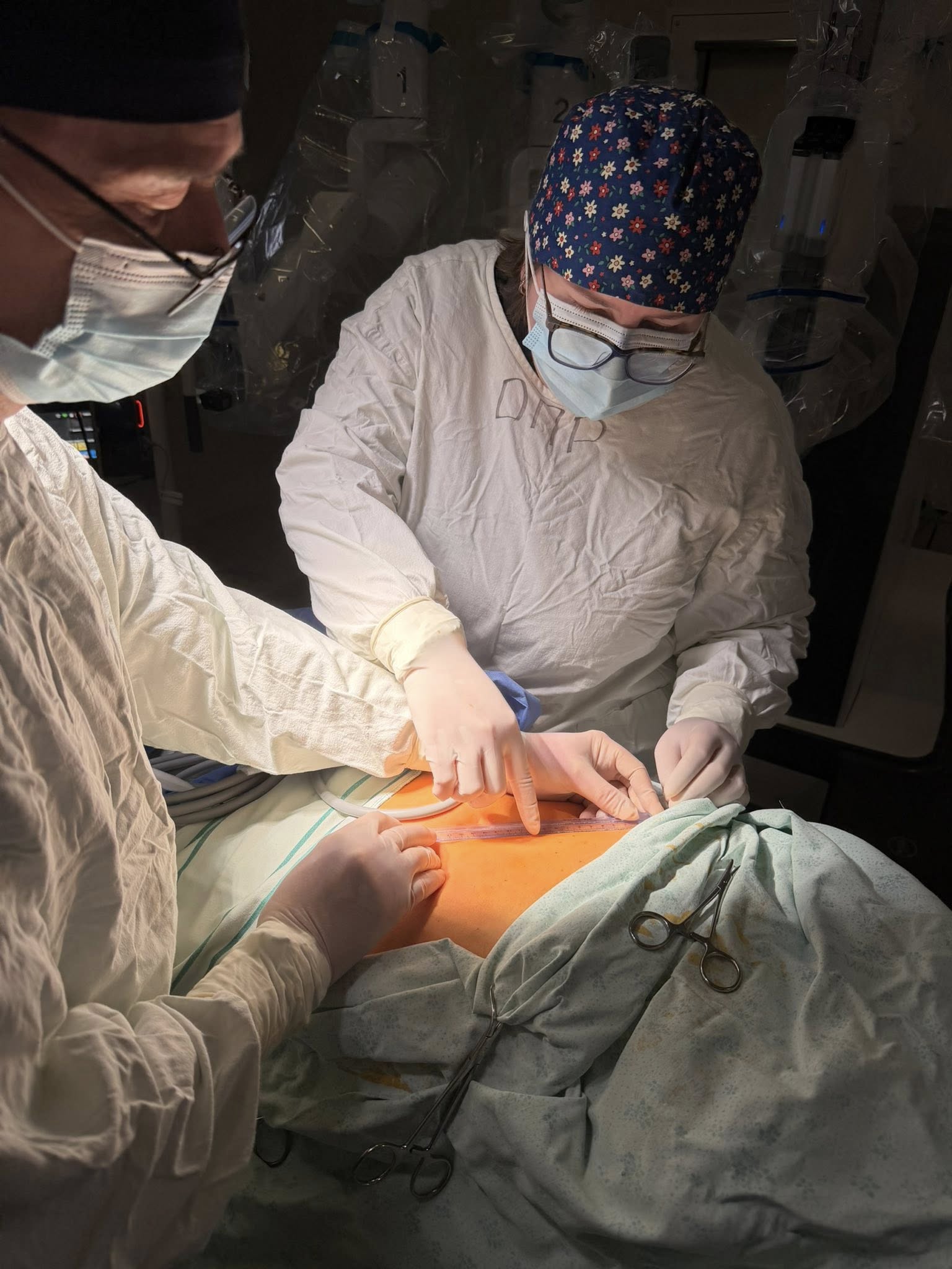 У столиці вперше виконали роботизовані хірургічні операції в державному закладі - фото 2