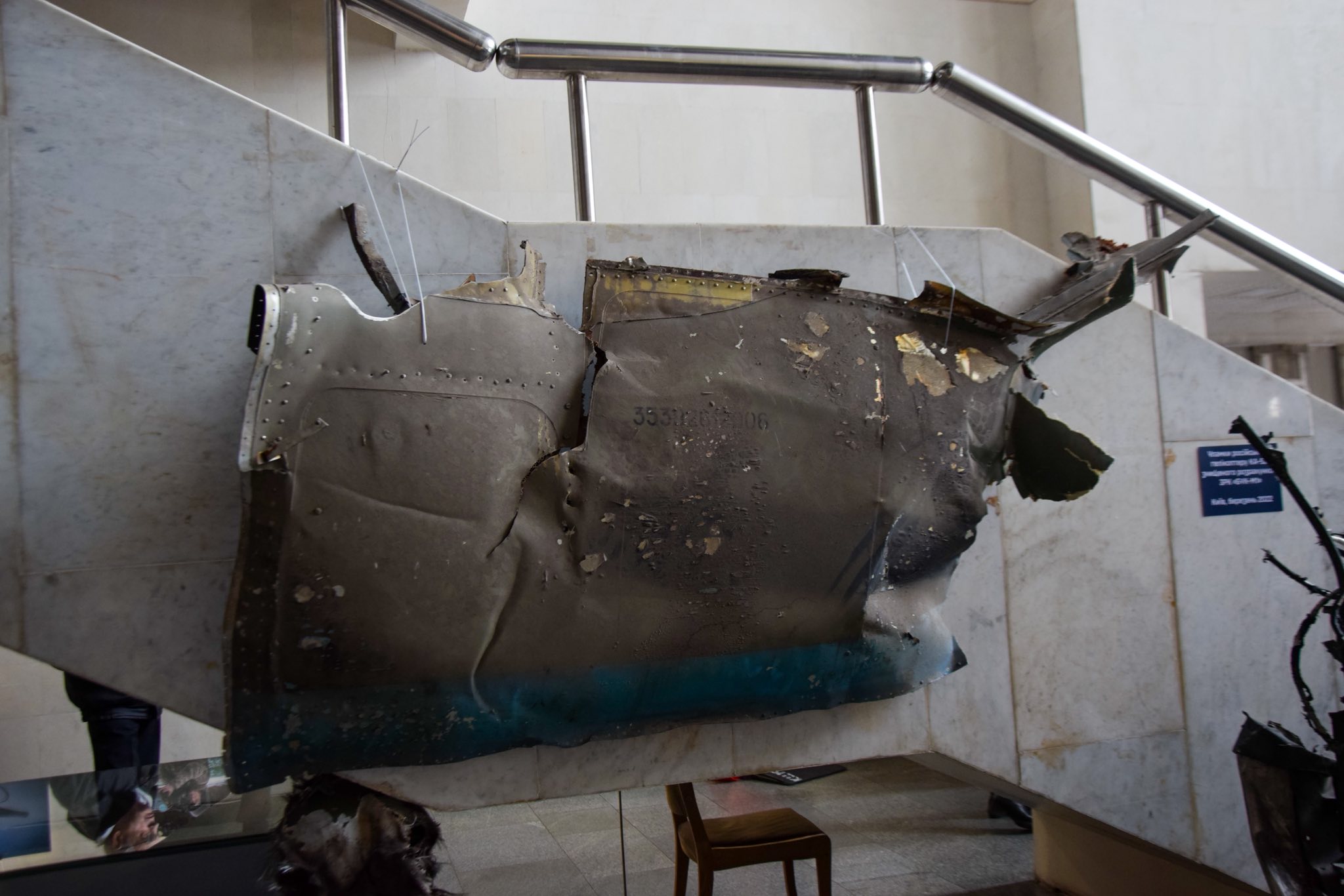 У Черкасах показали залишки збитих ракет, дронів і гелікоптерів. Фото - фото 7