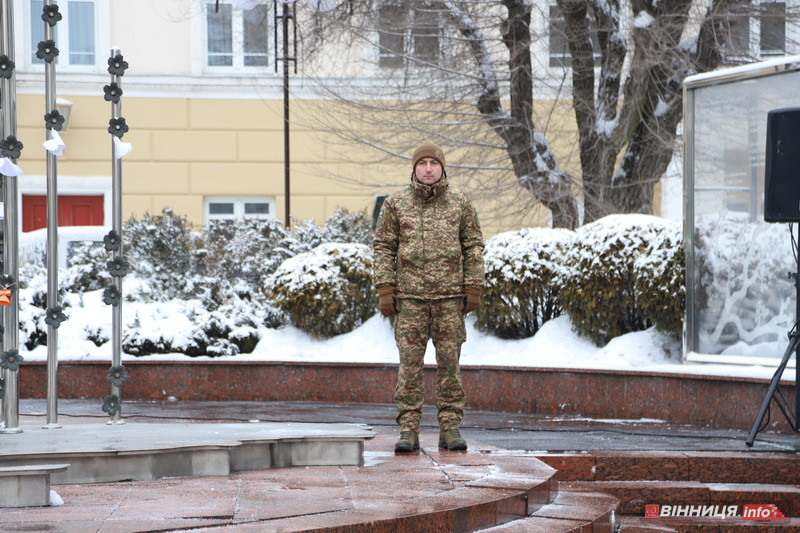 Пам’ять Героїв Небесної Сотні вшанували у Вінниці - фото 5