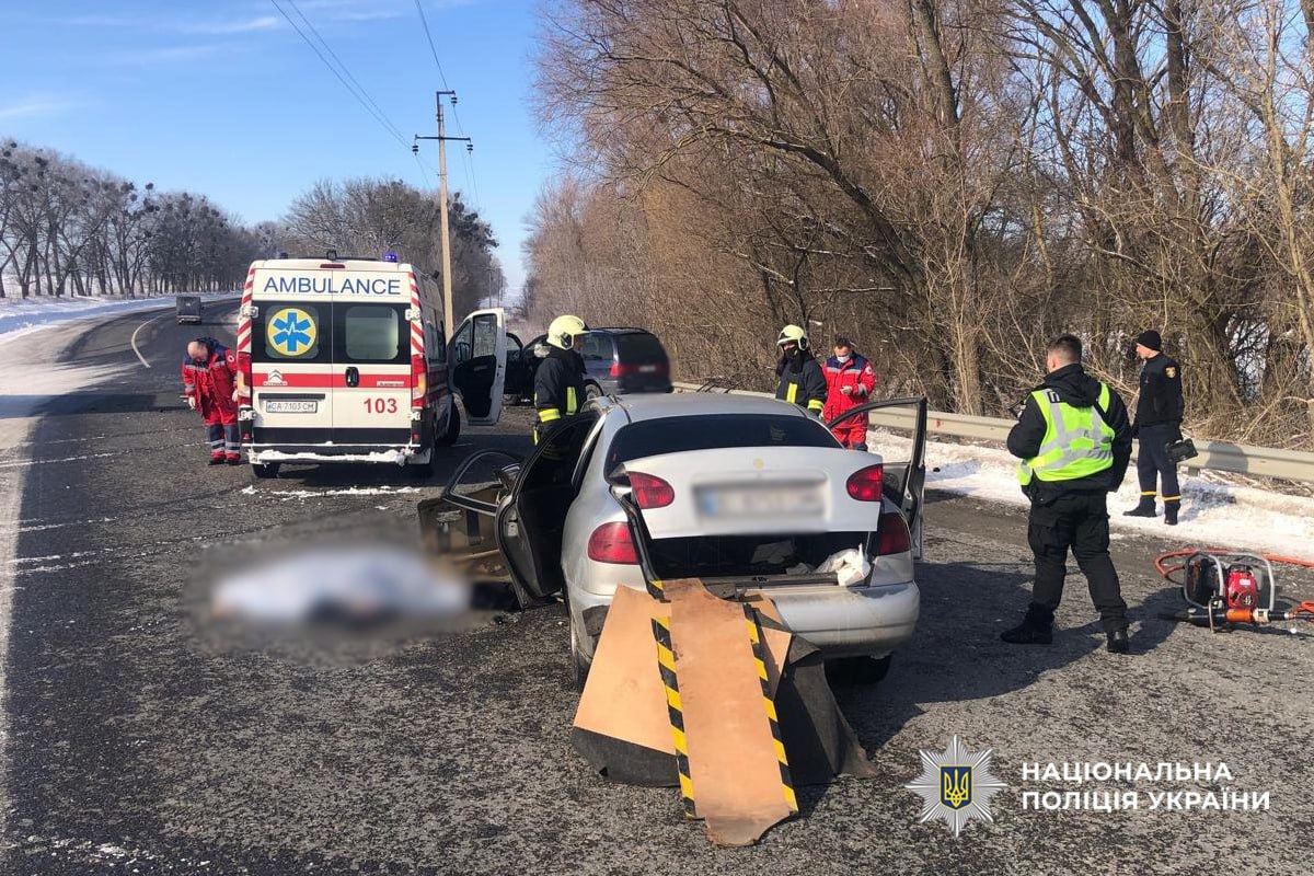 На Черкащині зіткнулися два авто: є загиблі та поранений - фото 2