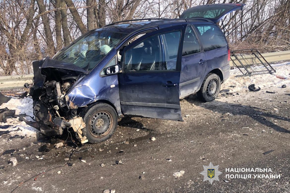 На Черкащині зіткнулися два авто: є загиблі та поранений - фото 3