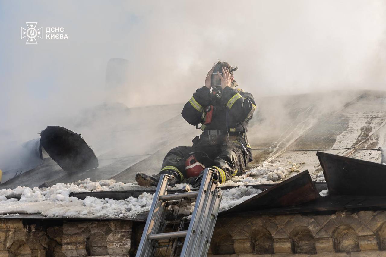 У приватній садибі в Києві загинули двоє людей
