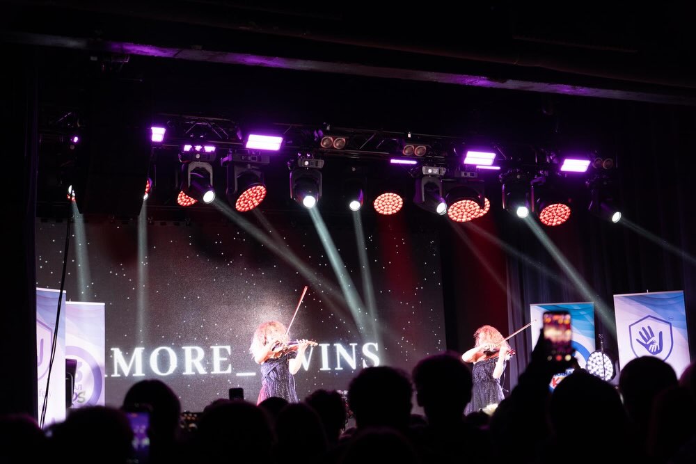 «Багато агресії навколо. Люди втомилися», - захисник острова Зміїний з Черкащини взяв участь у концерті проти булінгу - фото 3