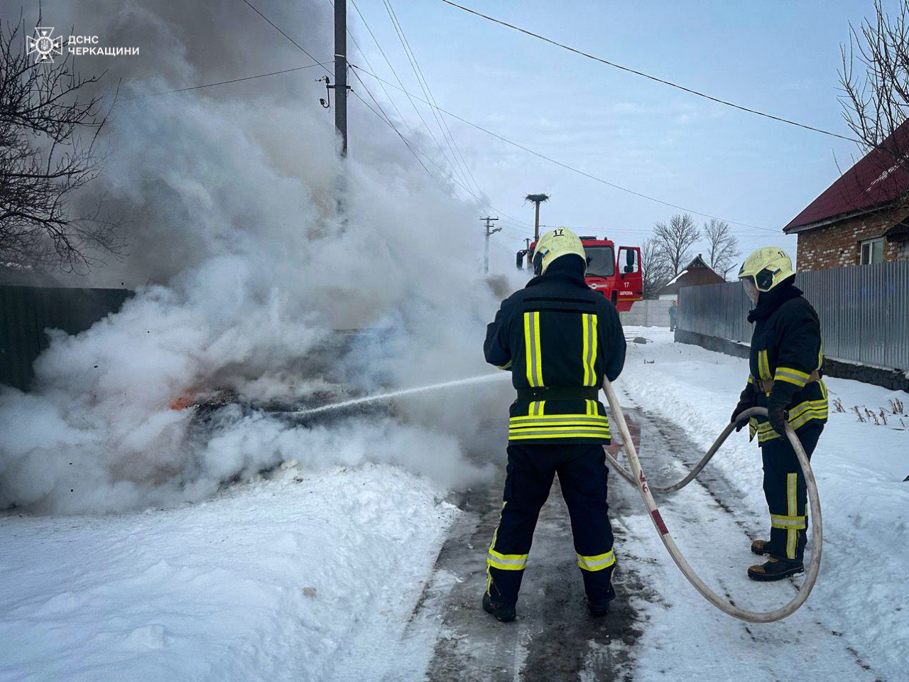 У Звенигородському районі згорів автомобіль - фото 2