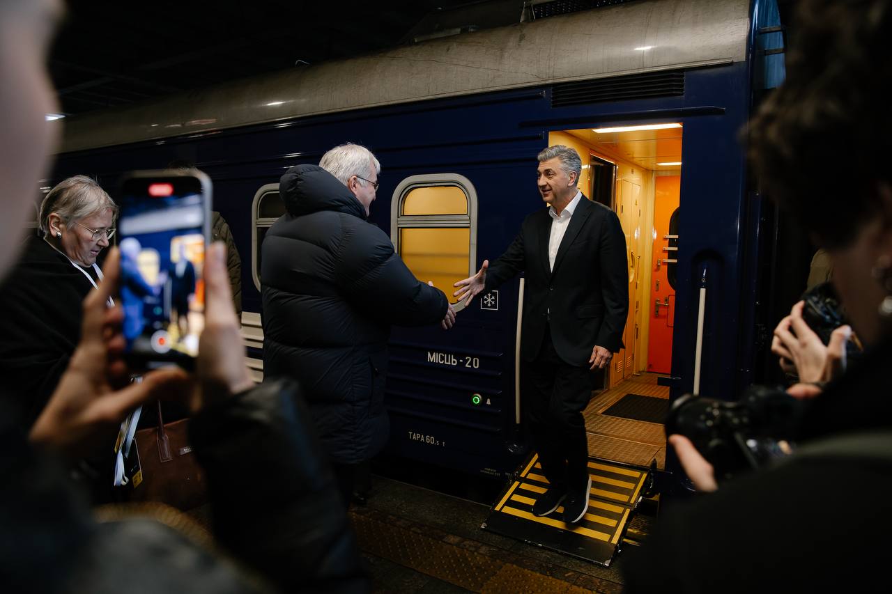 До Києва на річницю повномасштабного вторгнення прибули 26 міжнародних делегацій - фото 5