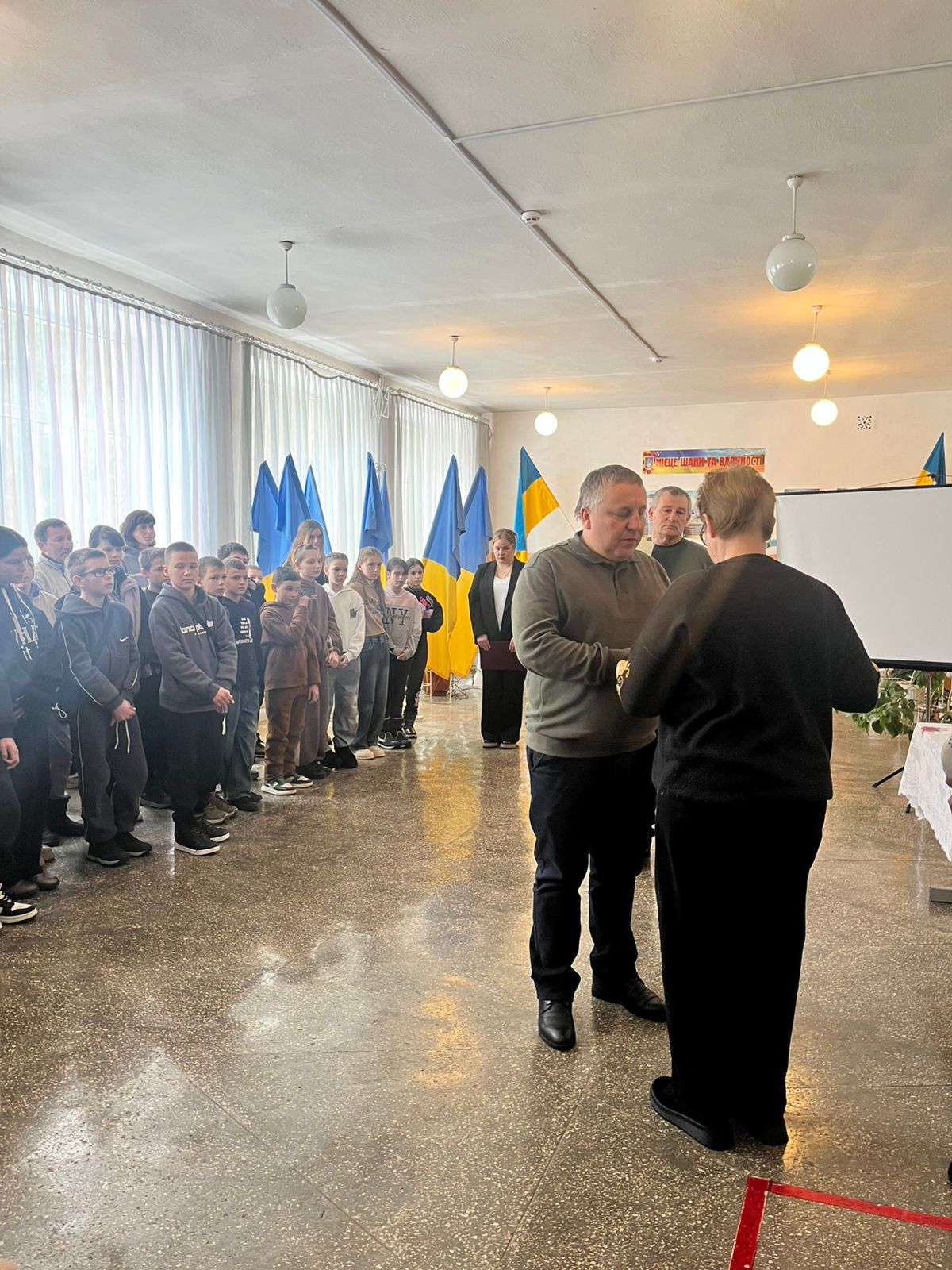 Матері загиблого воїна з Уманщини вручили орден загиблого сина