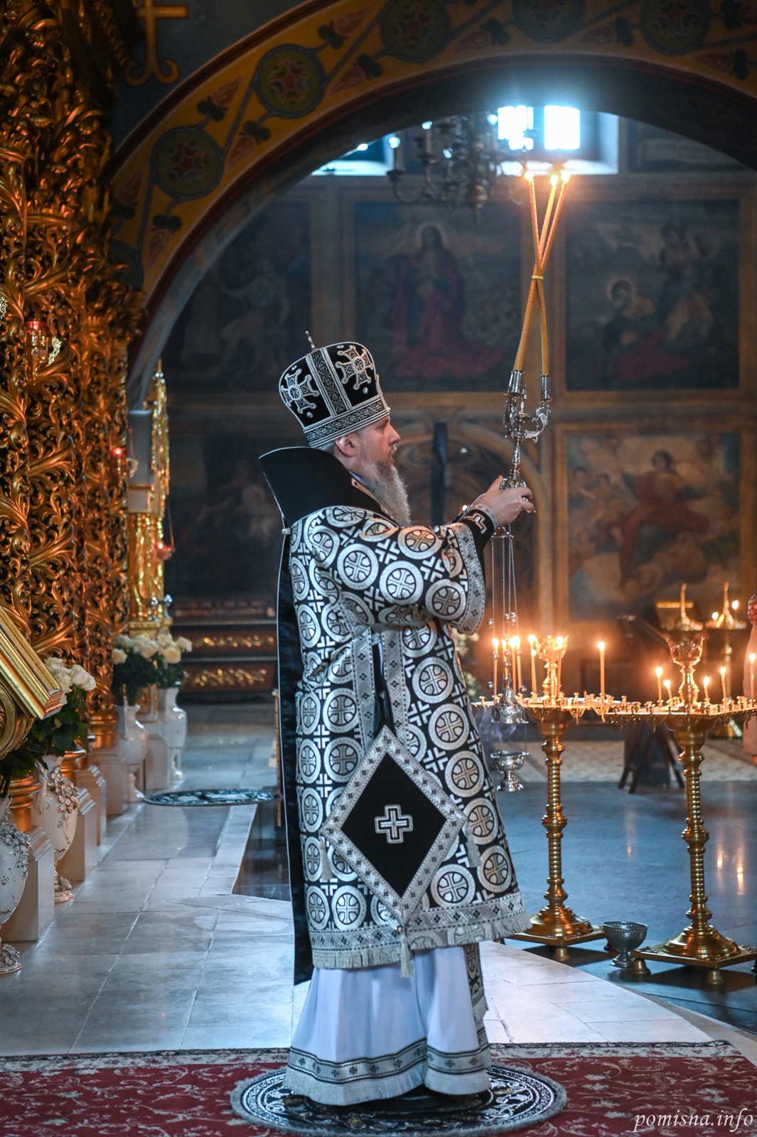 Митрополит Епіфаній звершив першу в цьому році літургію Ранішеосвячених Дарів - фото 3