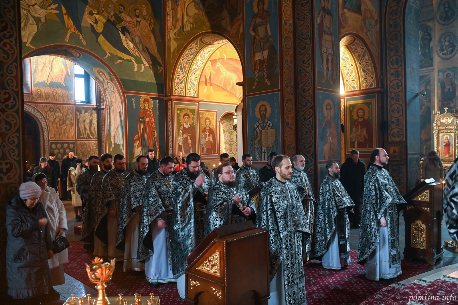 Митрополит Епіфаній звершив першу в цьому році літургію Ранішеосвячених Дарів