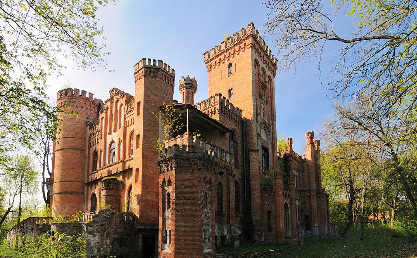 Цікаві факти про замки Черкащини: історія, архітектура і легенди - фото 7