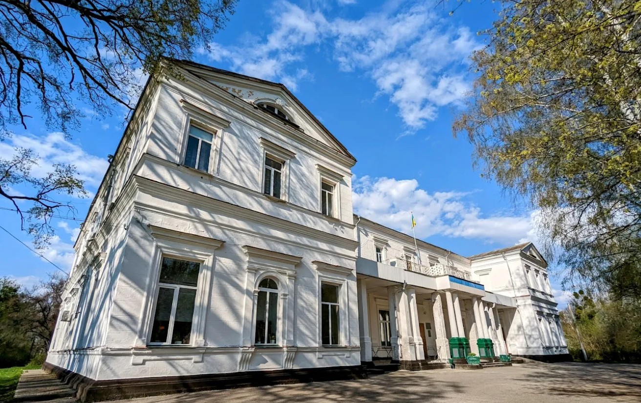 Цікаві факти про замки Черкащини: історія, архітектура і легенди - фото 5