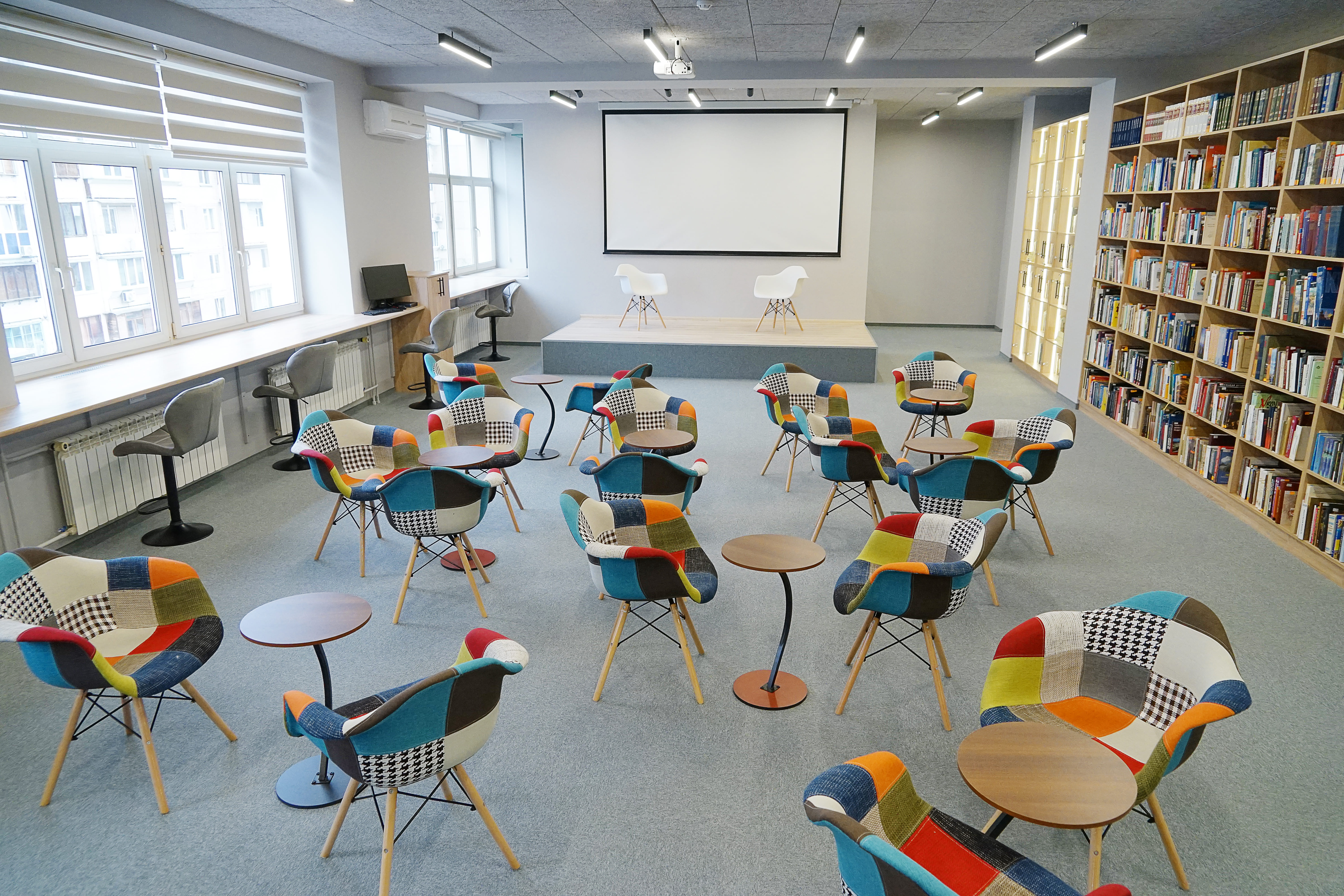 В Університеті імені Бориса Грінченка відкрили оновлену бібліотеку - фото 2