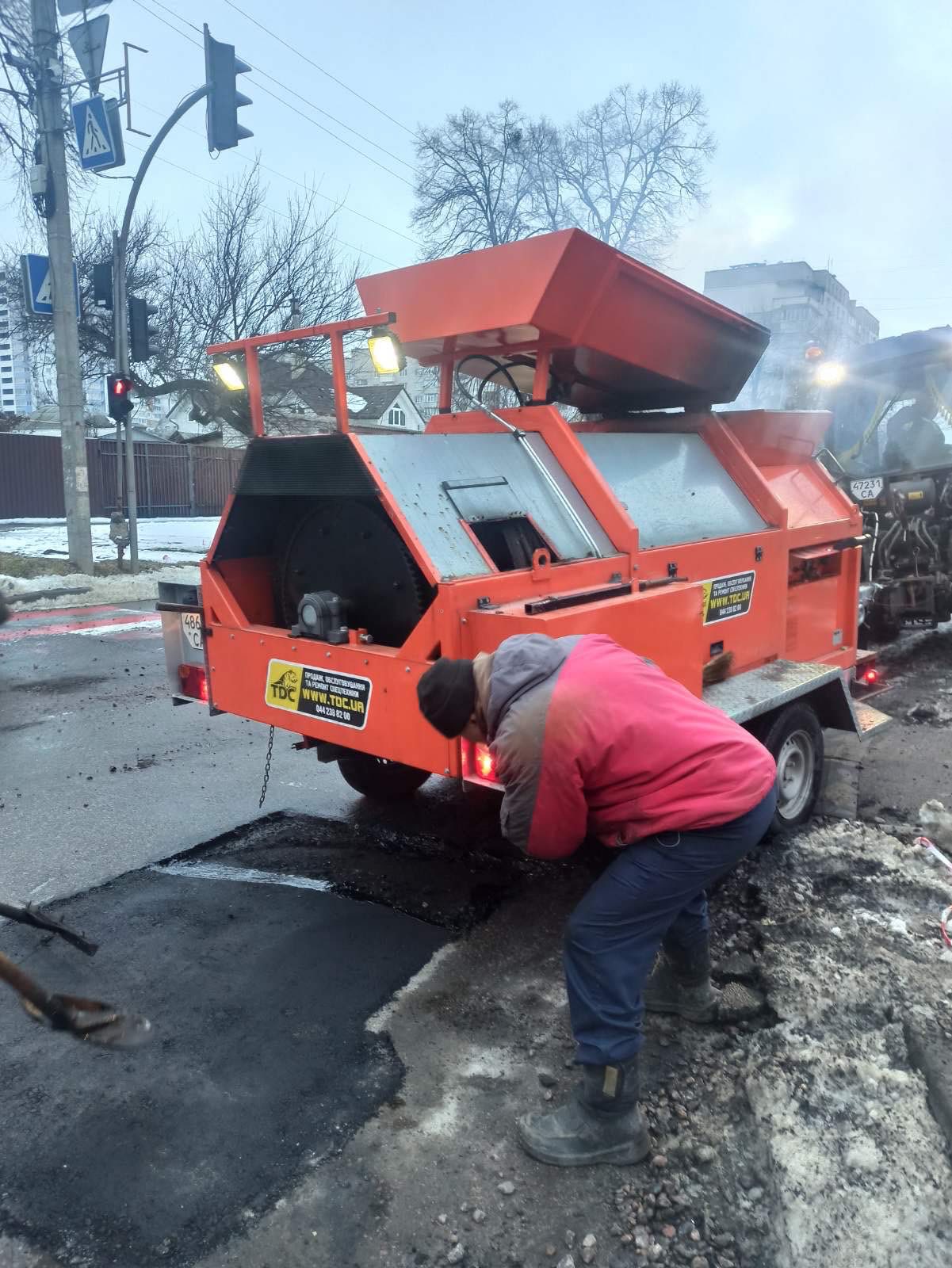 У Черкасах почали «латати» ями на дорогах - фото 3