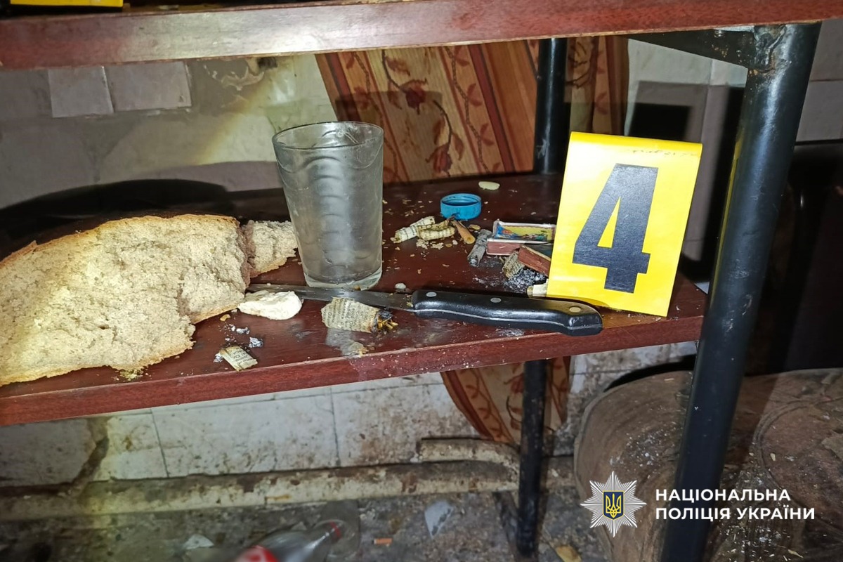 Замах на вбивство у Черкаській області: поліцейські затримали жінку