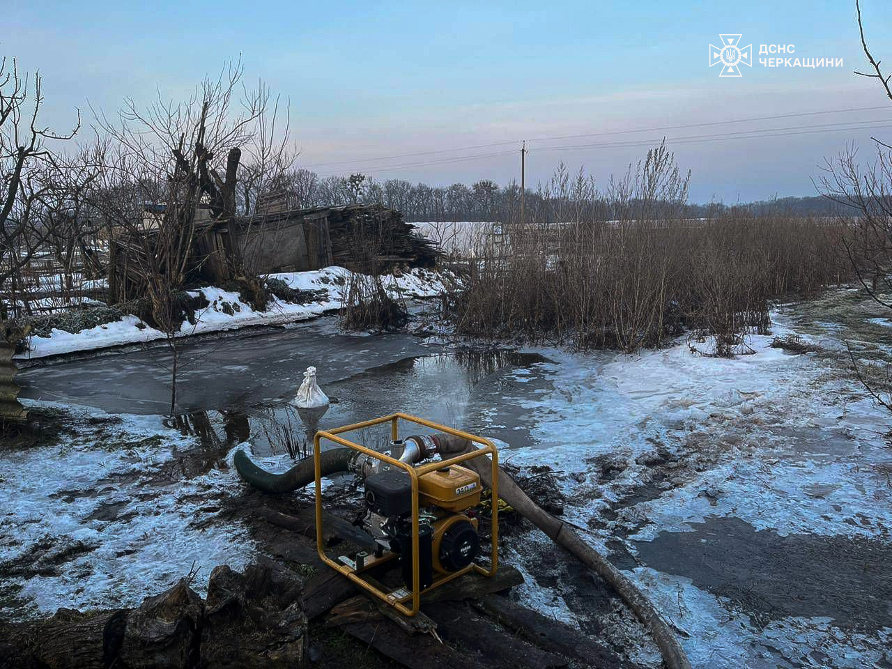 Тала вода підтопила будинки і території на Черкащині