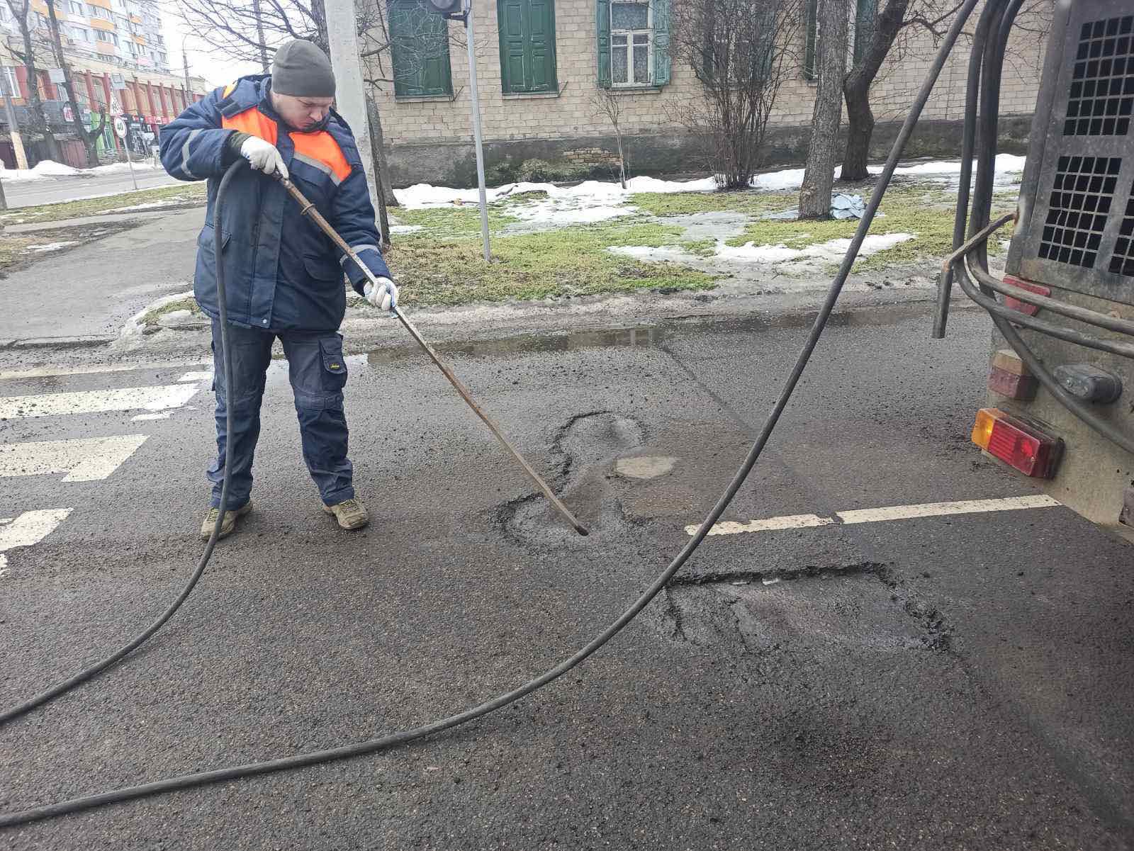 У Черкасах почали ремонтувати дорогу на перехресті Благовісної та Грушевського