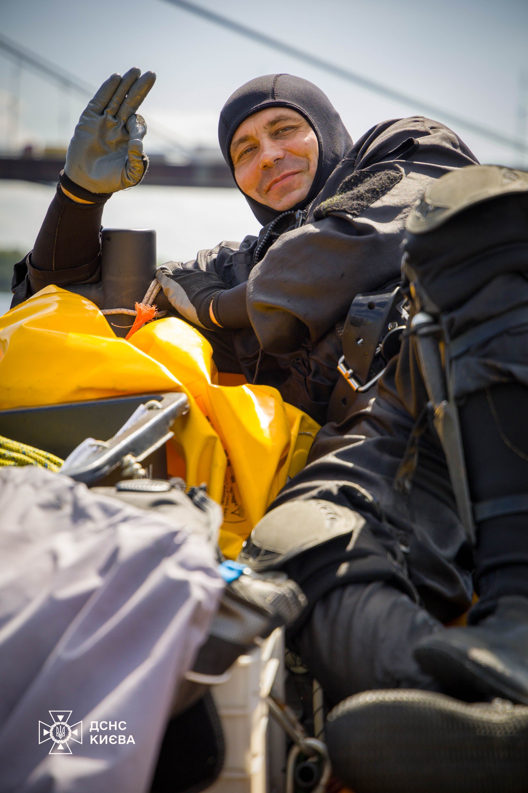 У Києві водолази ДСНС врятували ТЕЦ від затоплення - фото 3