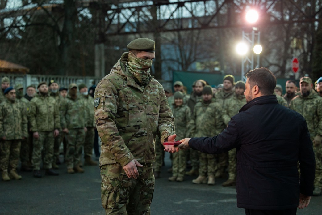 Президент Зеленський узяв участь в іфтарі та відзначив воїнів-мусульман державними нагородами - фото 6