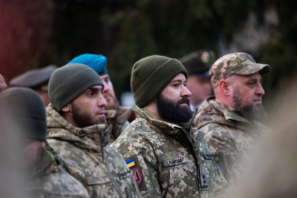 Президент Зеленський узяв участь в іфтарі та відзначив воїнів-мусульман державними нагородами - фото 12