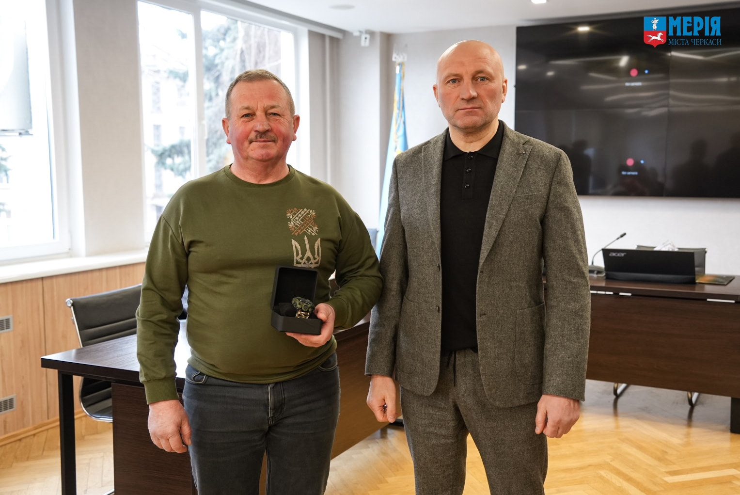 Міський голова вручив медалі черкасівцям - фото 5