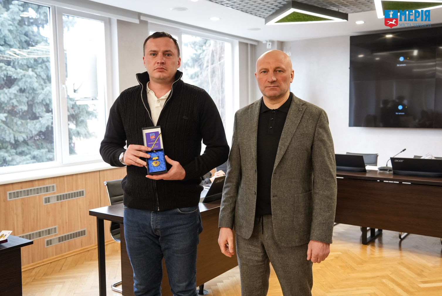 Міський голова вручив медалі черкасівцям - фото 6