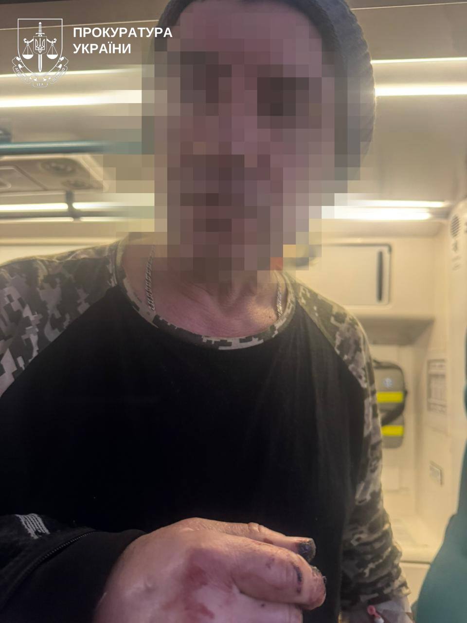 На Київщині чоловік убив співмешканку, замотав тіло в плівку та викинув на город - фото 2