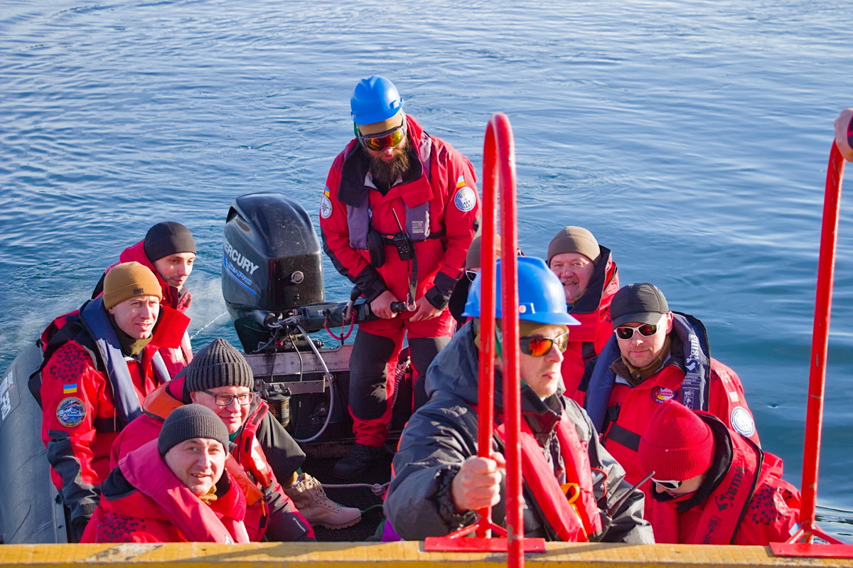 На станцію «Академік Вернадський» прибула нова експедиція, яку очолила Анжеліка Ганчук з Вінниці - фото 14
