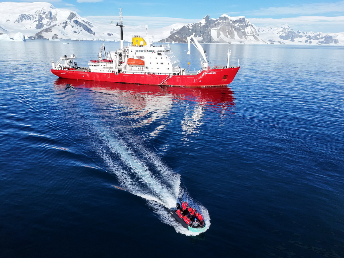 На станцію «Академік Вернадський» прибула нова експедиція, яку очолила Анжеліка Ганчук з Вінниці - фото 2