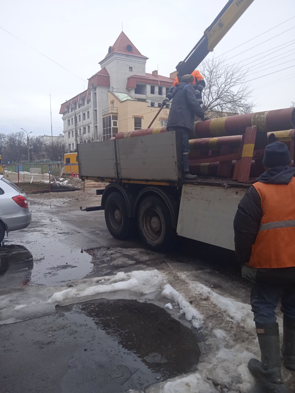 Ремонт колектора у Черкасах ускладнює каміння, кажуть у водоканалі