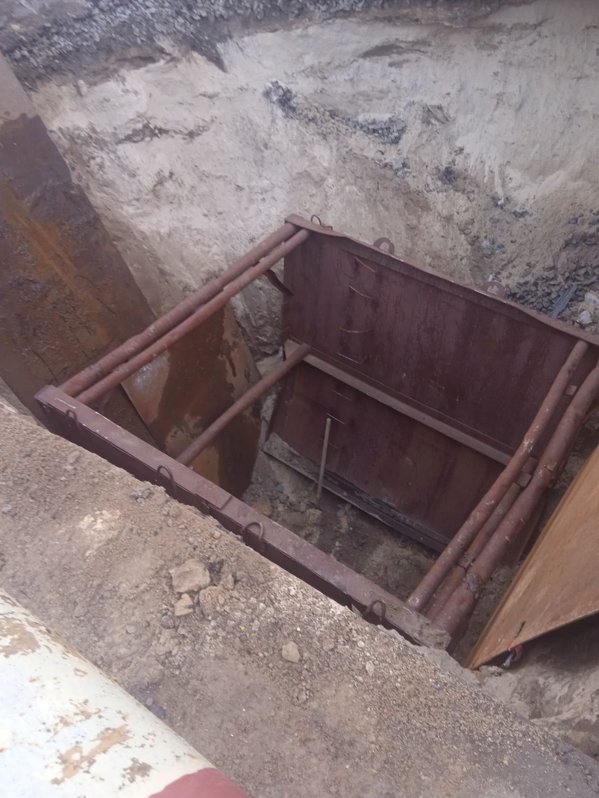 Ремонт колектора у Черкасах ускладнює каміння, кажуть у водоканалі - фото 3