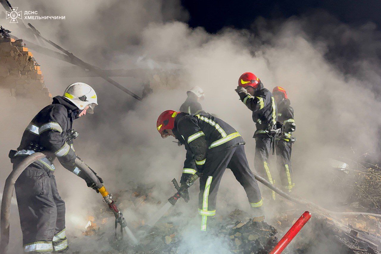 На Хмельниччині у будинку згоріла мама із трьома маленькими дітьми - фото 3