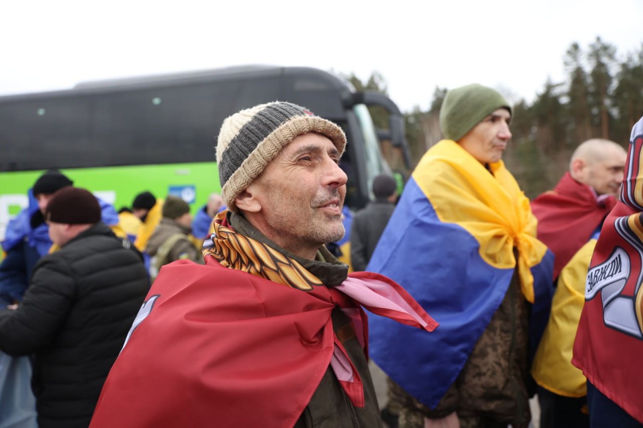 З російського полону повернулися 200 українських захисників - фото 2