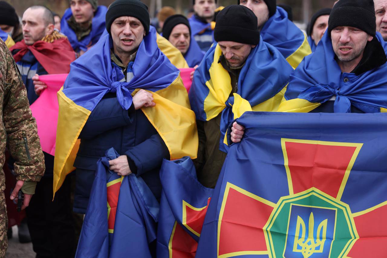 З російського полону повернулися 200 українських захисників - фото 16