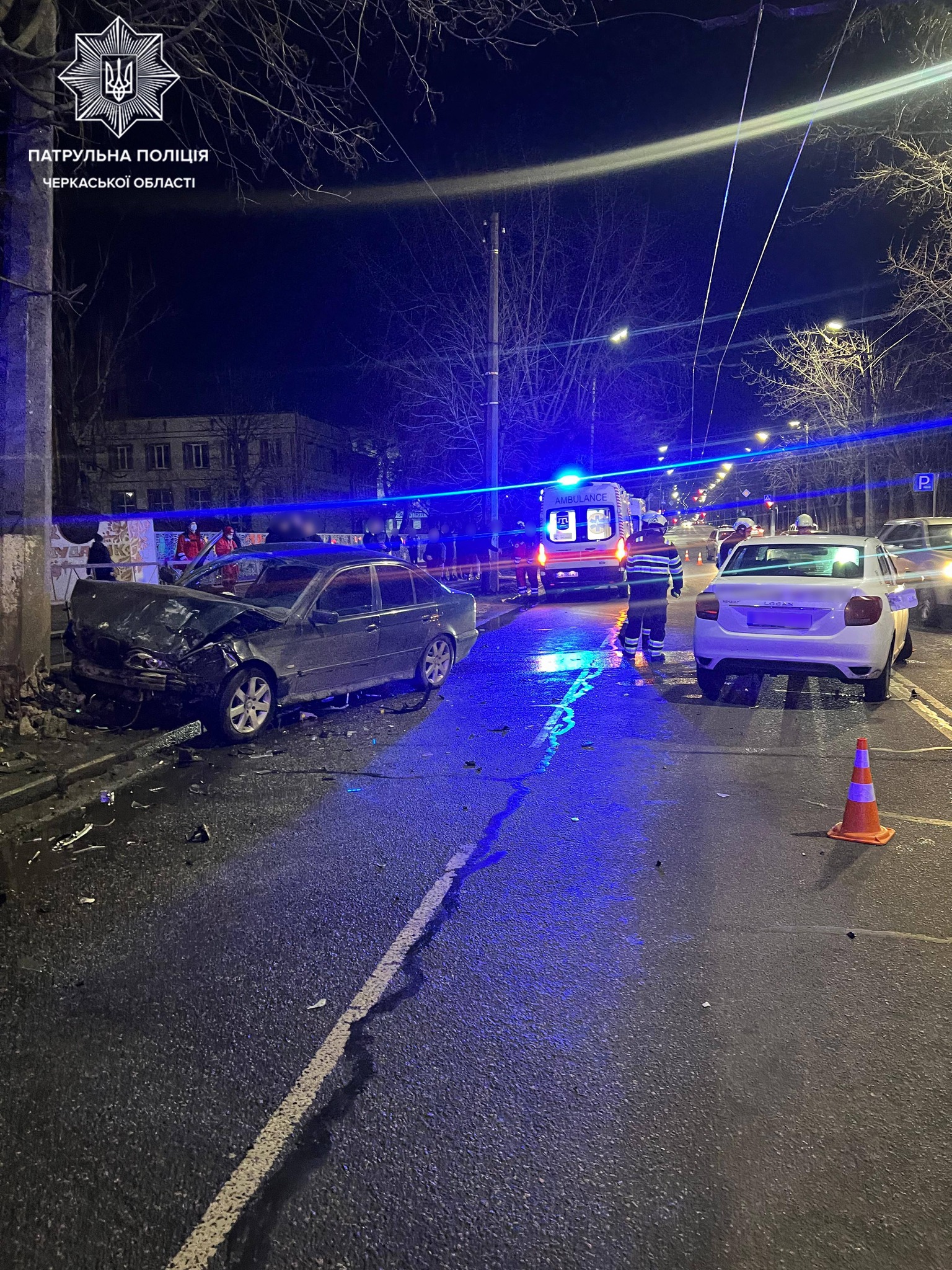 У Черкасах автомобіль Renault зіткнувся з BMW