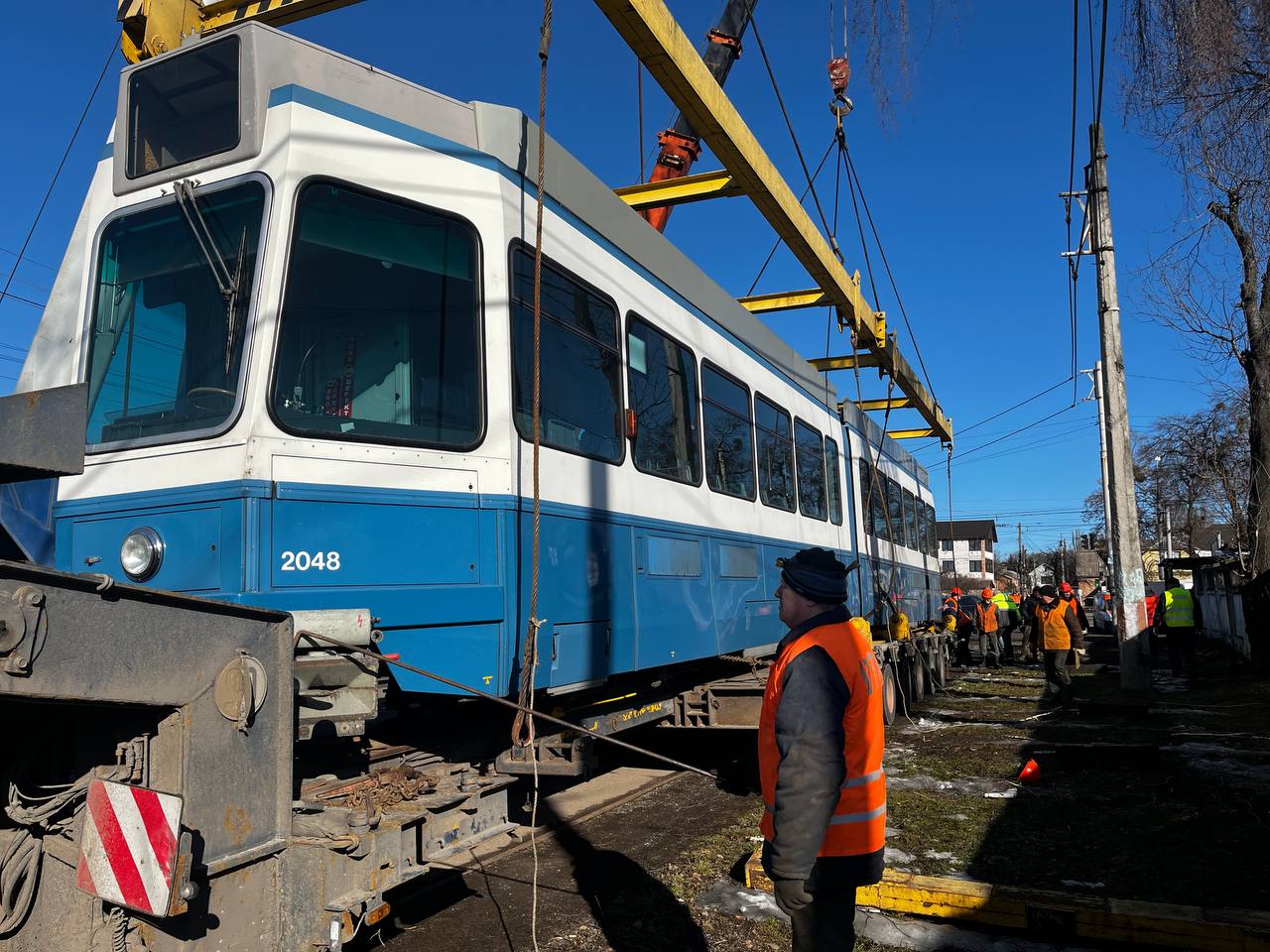 До Вінниці привезли ще один швейцарський трамвай - фото 3